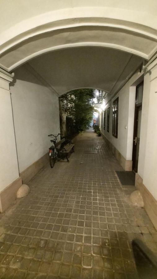 Happy Apartment In The Heart Of Budapest With 2 Rooms Exteriör bild
